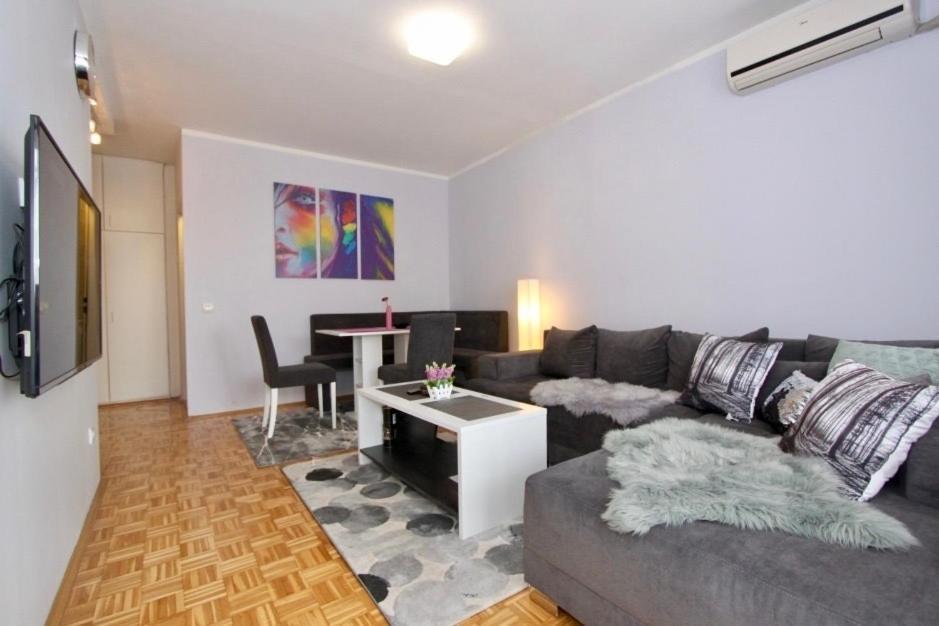 Cezar Apartment Belgrade Exterior photo
